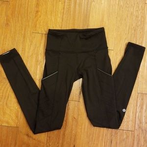 black lululemon leggings